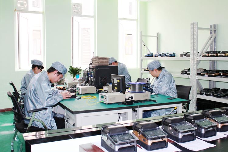 通讯产品研发,生产,销售的高科技股份企业,通过国家高新技术企业认证